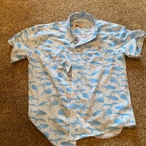 HUK FISHING brand button short sleeve collared shirt